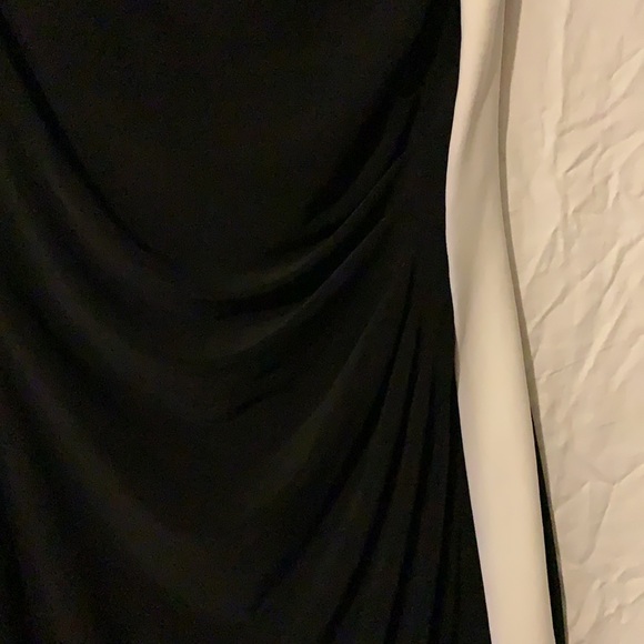 Dress - Picture 7 of 8